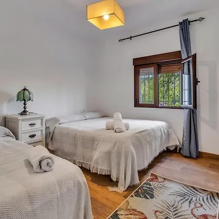 Casa Blanca Villa *